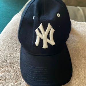 Yankees hat , never worn